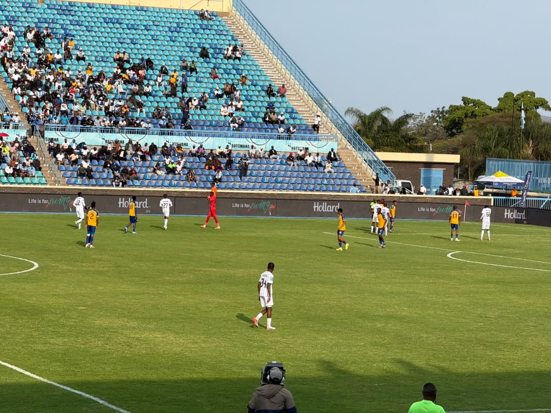 KillerpassBOTS's tweet photo. #FNBPREM Latest: 16' #KillerPass
Township Rollers 0-0 Extension Gunners
Kabelo Dambe gets sent off for blocking the ball with hands outside of the box after losing the ball to a striker. Kagiso Mekgwe preparing to come on.
SUB
kagiso Mekgwe comes in to replace Resabaoka Thatanyane