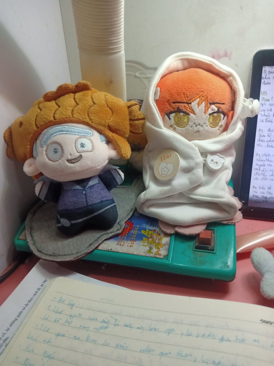 BreadaChocolate's tweet photo. Rick Prime and Ishmael are on my desk lamp👀 #rickprime #ishmael #lamp https://t.co/poPIVgM6Lz