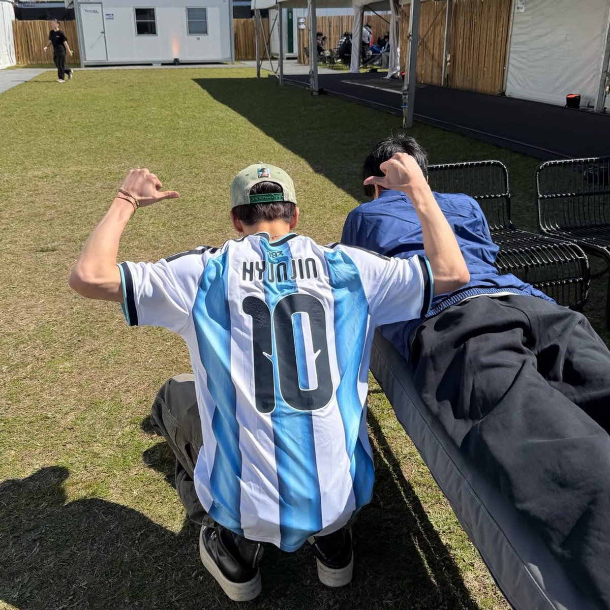 mineslindo's tweet photo. ORGULLO NACIONAL 🇦🇷🇦🇷🇦🇷🇦🇷 #hyunjin https://t.co/a3s8S0l0Gh