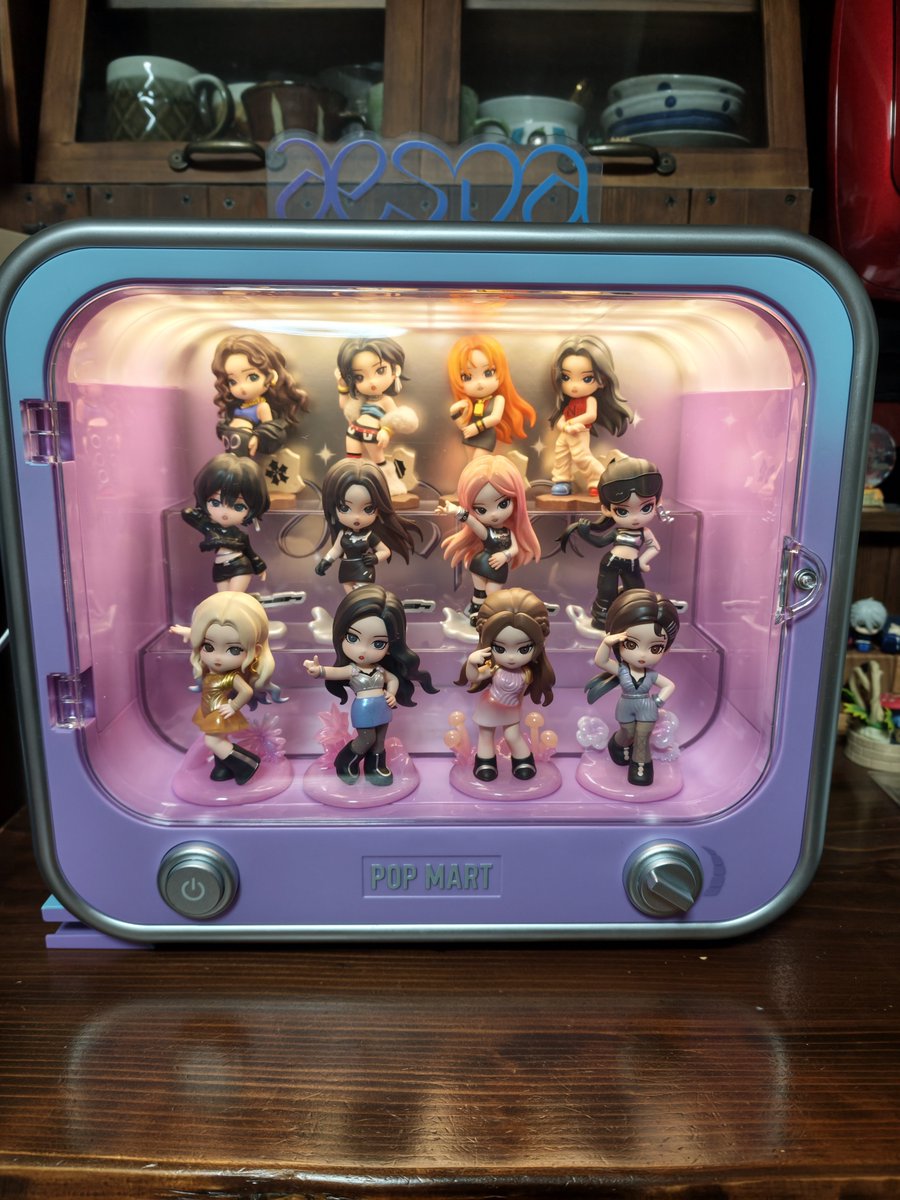otahidi's tweet photo. ふぁぁぁぁaespaのショーケース良すぎるっ。

だが線LEDがチカチカ点滅するー。問い合わせやなぁ。 https://t.co/H9NtGwzNIw