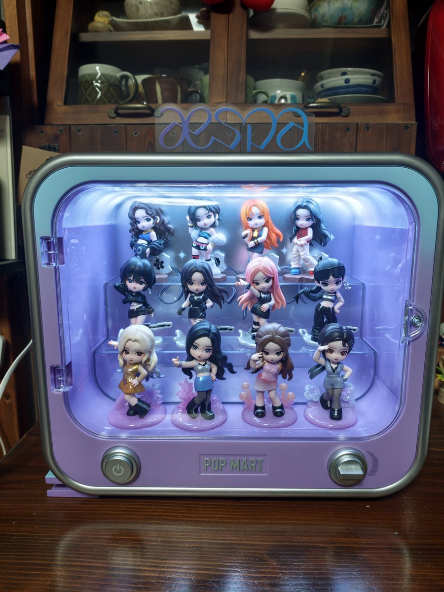 otahidi's tweet photo. ふぁぁぁぁaespaのショーケース良すぎるっ。

だが線LEDがチカチカ点滅するー。問い合わせやなぁ。 https://t.co/H9NtGwzNIw