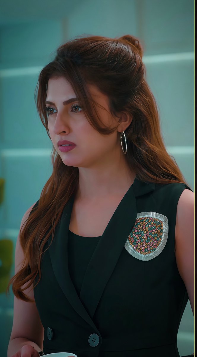 Rebelliaa's tweet photo. My timeline just got blessed by Tara Verma and I’m not recovering. 🫠🤍

@Farrhana_bhatt 👑💗

#RomeoOnDuty 
#FarrhanaBhatt #FarrhanaRebellions https://t.co/vROOV4yzz9