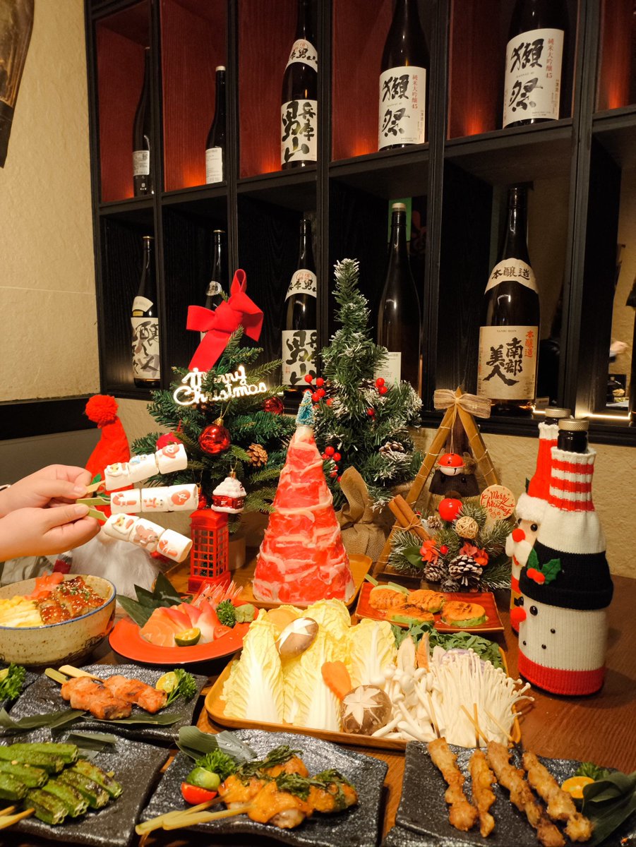 ElnaZebrowski's tweet photo. Menú Especial de Navidad 2024! Cordero asado, turrón artesanal y sidra fresca — reserva tu lugar ahora, plazas limitadas!， https://t.co/apBPuMa8iw