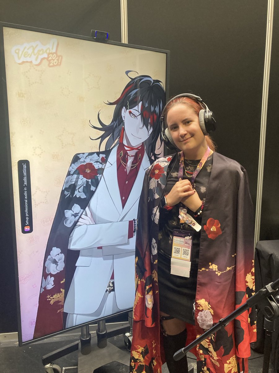littleluna_exe's tweet photo. I fucking cried you bastard!!!!! I’m so happy I can’t believe I actually met him in person and that he knew me?! 
He means to world to me and to be able to say that face to face was so surreal 
#VoxAkuma #Vexpo2026 https://t.co/l1UD9w60Hs