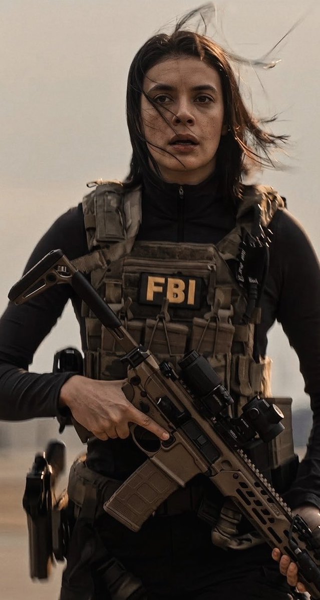 PelezVi1's tweet photo. Wait… what if Cruz is the mole? She never forgave Joe for what happened in S1 and she’s still in contact with Aliyah 👀 https://t.co/tQ17CM3D0M