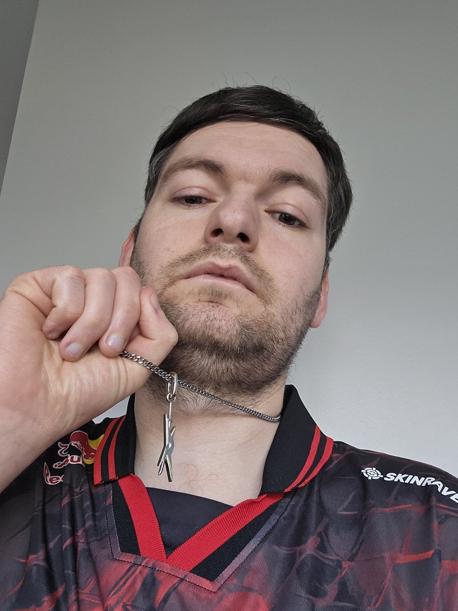 G2ARMY's tweet photo. A tribute to one of our own.

Conor, also known as 'G2 Nouvera' was a long standing member of our G2ARMY. Over the years of attending CS tournaments, especially, IEM's there was always one certainly. No matter where it was, day or night, heatwave or blizzard, Conor was there.

We first met him in 2023 at IEM Katowice, from that event onwards instead of travelling alone, he travelled with us. He became a part of our G2ARMY family. 

Conor was an incredibly valued member of our community, no task was too big, no challenge was too small. Regardless of results he was always had a smile on his face, he believed Esports was a place where everyone could belong. Every new member who joined he was ready to welcome. 

Unfortunately we lost Conor due to a prolonged illness on Wednesday 16th of September. The news devastated us all, but we know he was with family and surrounded by the people he loved. We loved Conor as one of our own, he did everything he could to support and lift those around him. We will truly miss him.

Using his own words looking back on the time and experiences he had with us he remained selfless even then telling us: 
 'If I was able to help in any way, it was worth it'.

Today as the final begins we dedicate this match to him and send our deepest loving condolences to his family. 

We miss you Conor, fly high we hope we can keep your spirit with us at all times for the years to come. ❤️