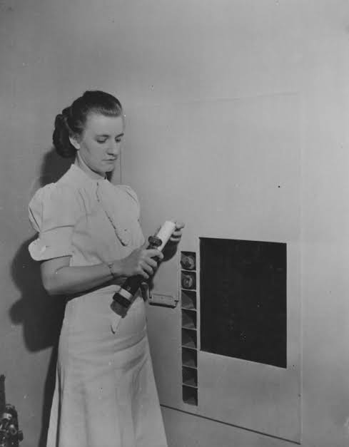 KJResearchFiles's tweet photo. The Library of Congress once sent book requests through pneumatic tubes. You asked for a book, and a slip of paper took a tiny subway ride through the building. https://t.co/hPjM292Tpm