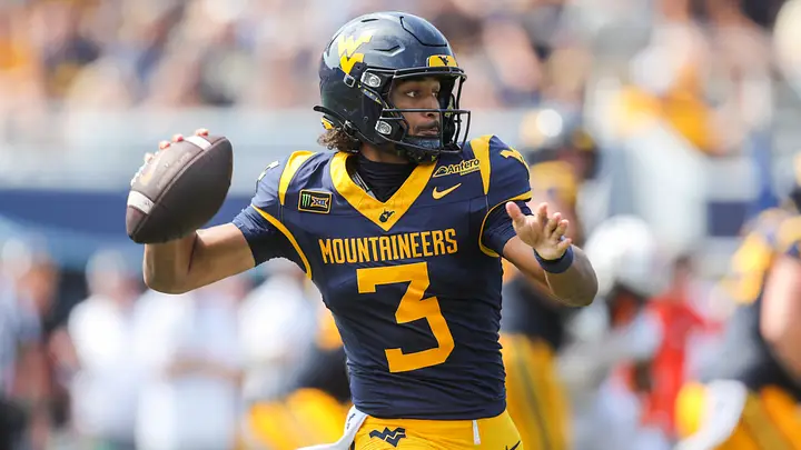 Callihan_'s tweet photo. The top-graded QBs this season, per PFF

1. Mike Hawkins Jr. (#WVU) - 93.5
2. Anthony Colandrea (NEB) - 93.1
3. Gunner Stockton (UGA) - 92.8
4. CJ Carr (ND) - 92.8
5. Kalieb Osborne (UConn) - 92.5 https://t.co/djKImM6Icr