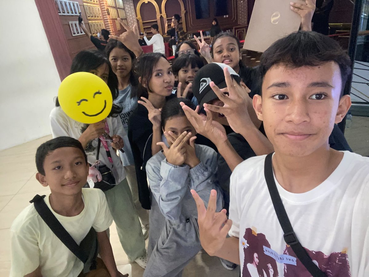 firaaaaa_11's tweet photo. seru bgt hari inii, mksi mentemenn🫶🏻🫶🏻 https://t.co/8K4OsZvYsH
