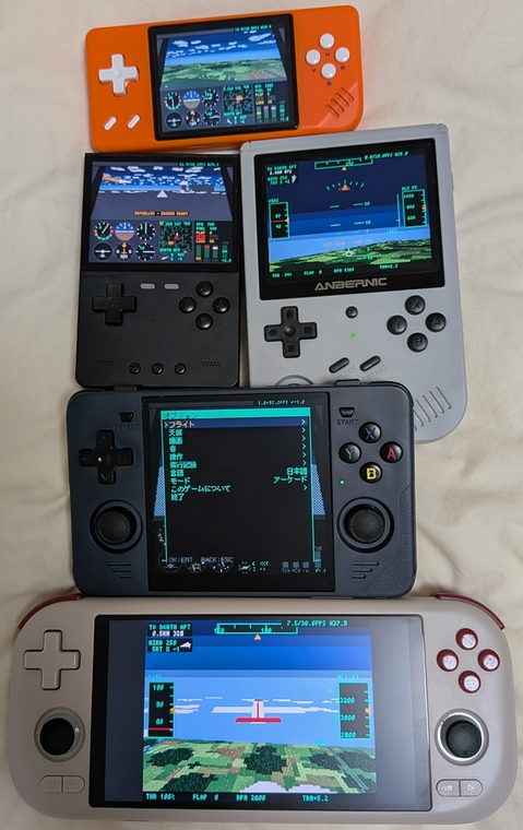 Takeshich's tweet photo. Pixel Flight Simulatorのportmaster向けのテストしてた。滑走路に着陸できるようになったかもしれない。再現性有るのか定かではない。#pyxel https://t.co/DtEco5X8pm