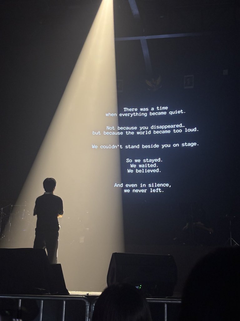 noy_chk's tweet photo. Happy Birthday Captain! 

#CaptainCHENDay
#HappyChenDay https://t.co/WxDATW7lVN
