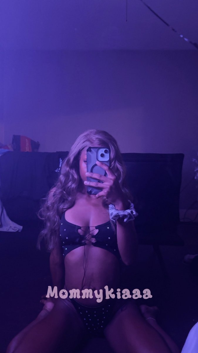 GoddessKiaa's tweet photo. Be a good boy and bark for mommy https://t.co/Om27xqQkGZ