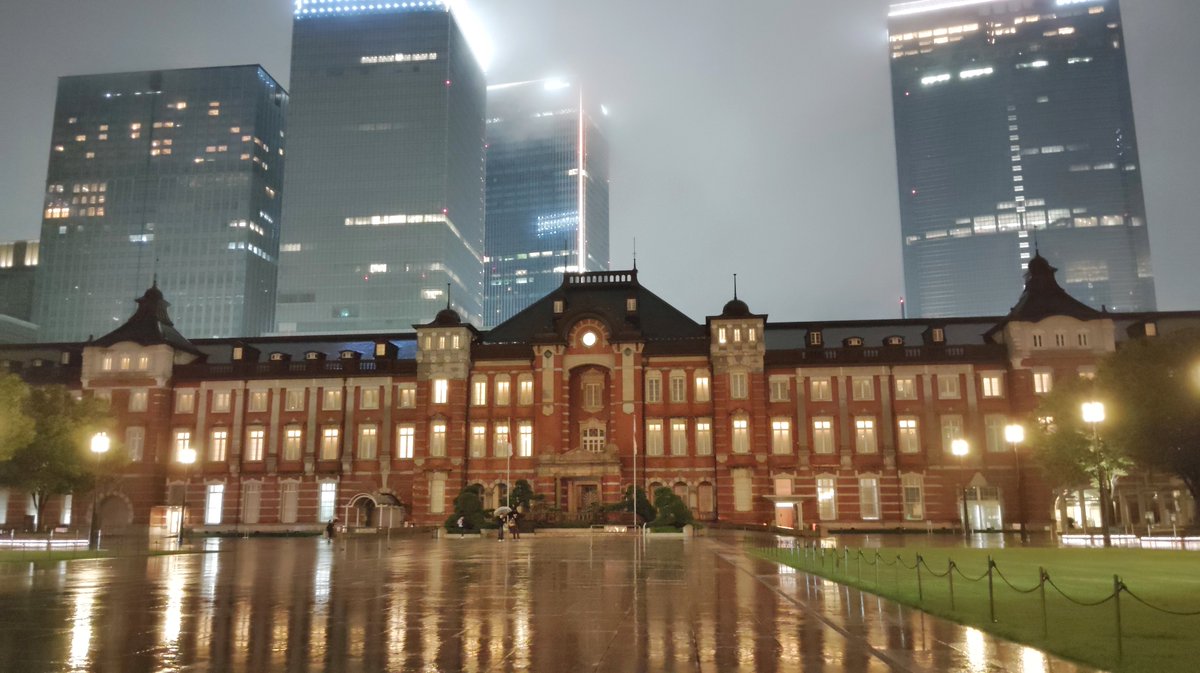 Lilac_th189's tweet photo. ☔☔☔雨色に染まる東京・丸の内☔☔☔ https://t.co/yI3tLZdV8z