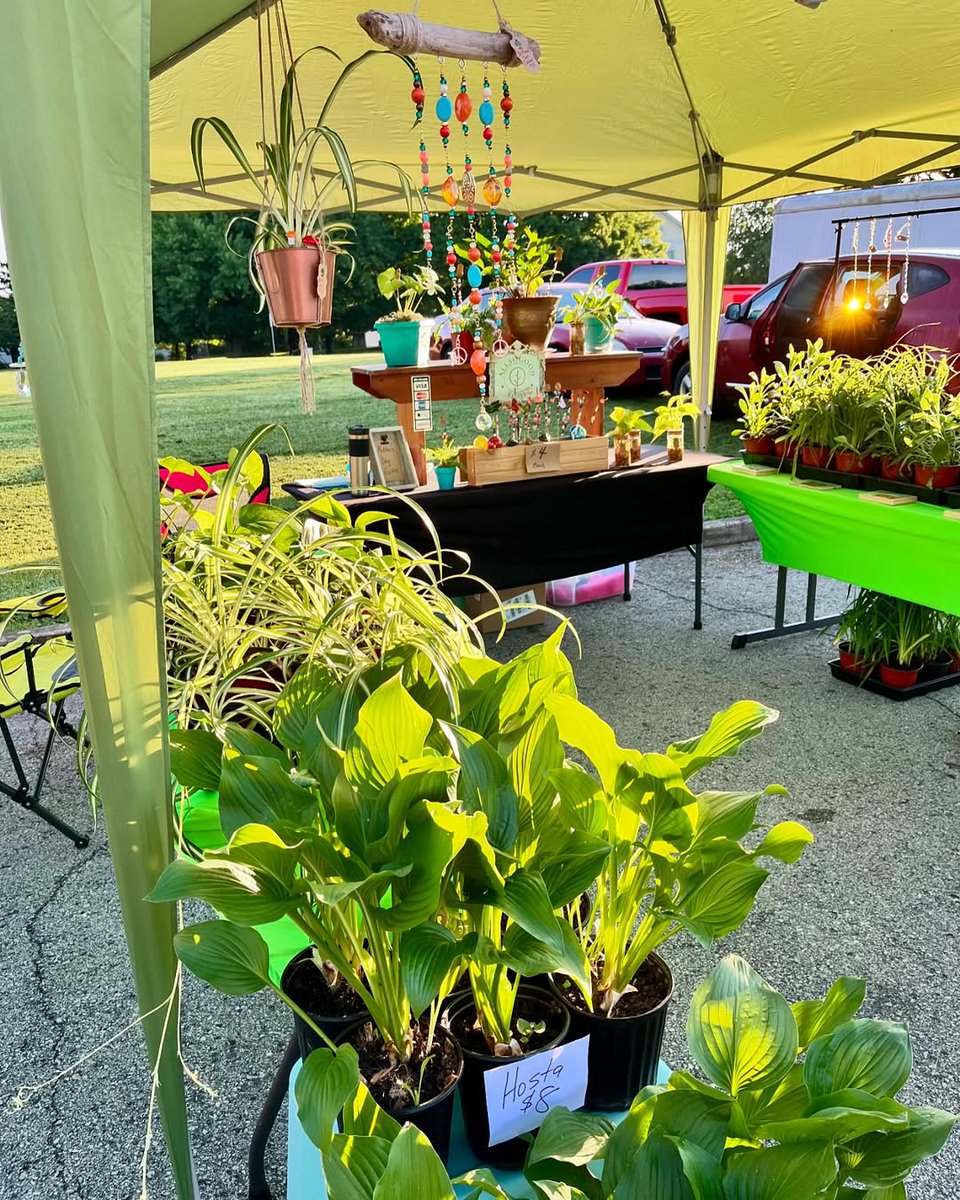 JaysonWorchk's tweet photo. Master Gardener Sale, Bardstown, Kentucky https://t.co/X0bBmmmVNJ