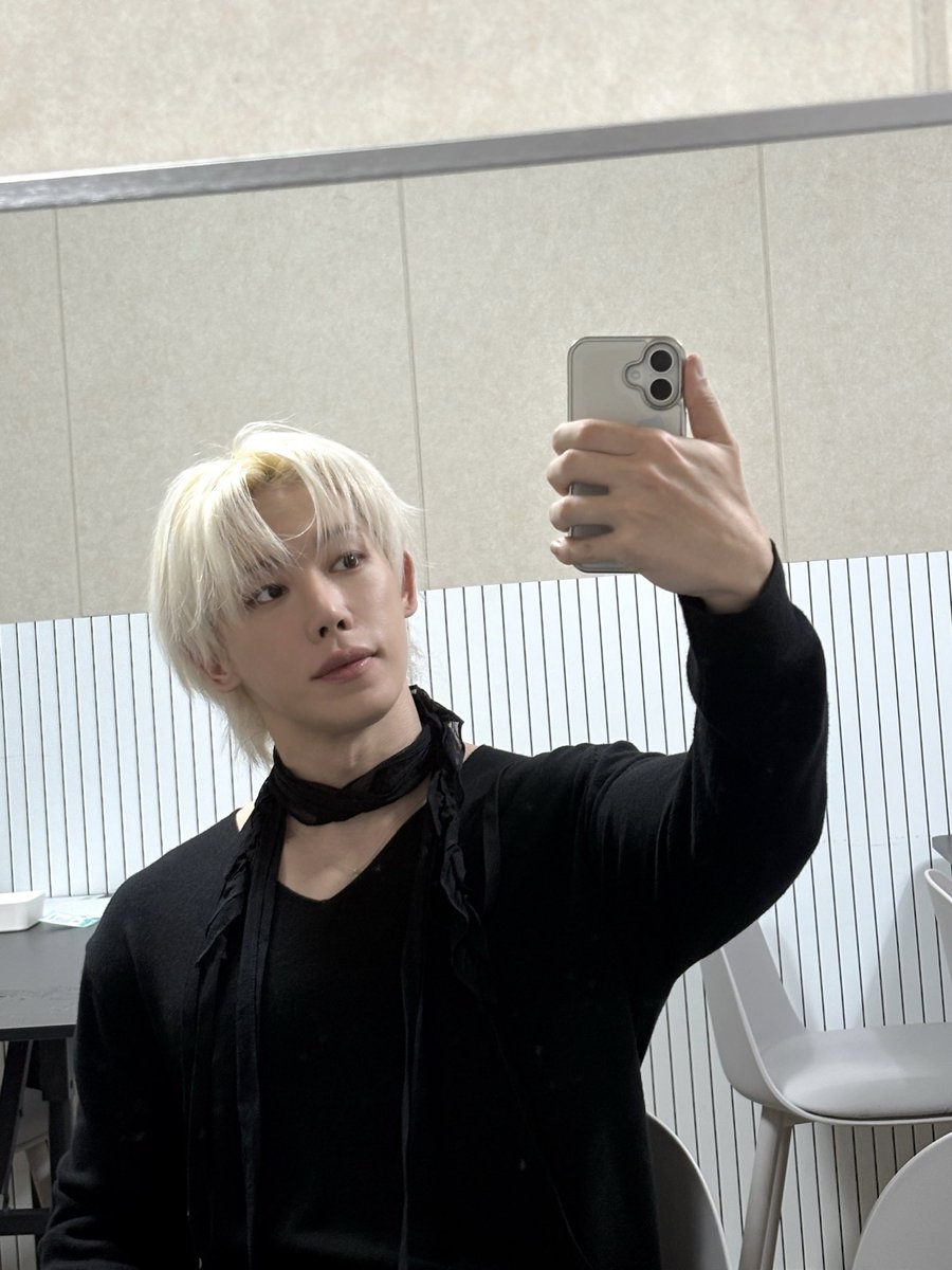 official__wonho's tweet photo. 위니들 굿나잇!!!

#WONHO #원호
#CORE
#DontWakeMeUp #Answer https://t.co/ntkXagCd6S
