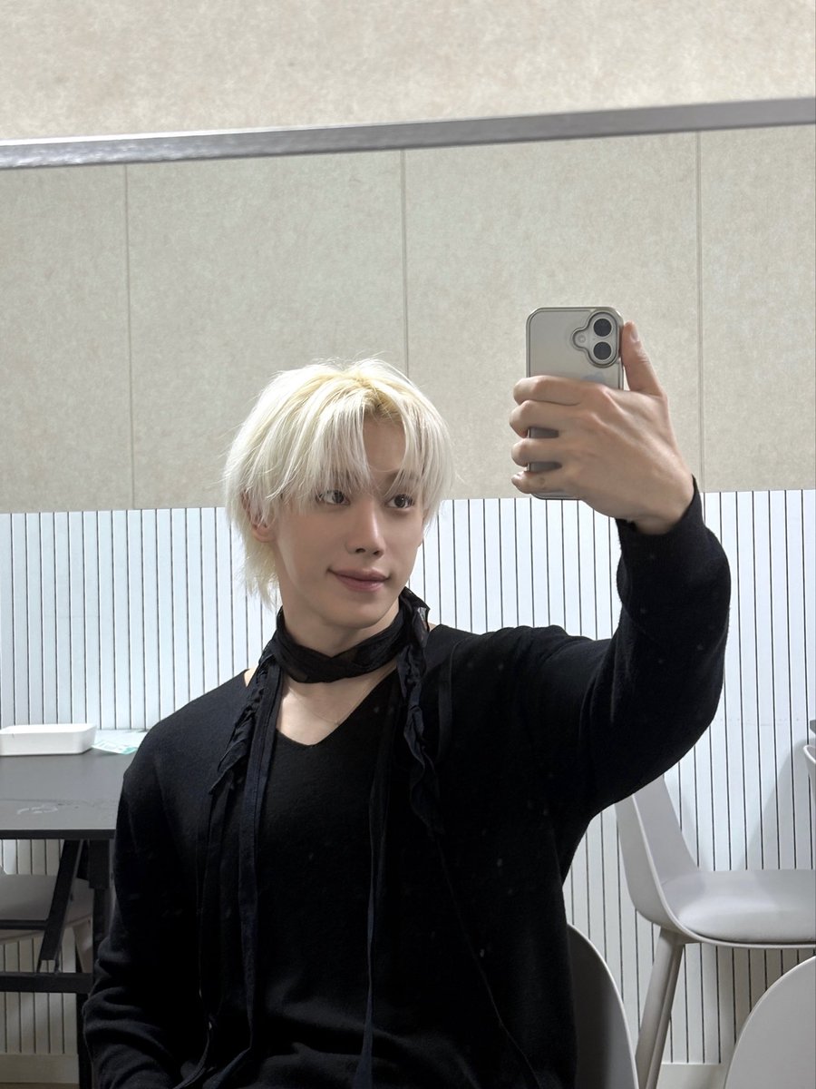 official__wonho's tweet photo. 위니들 굿나잇!!!

#WONHO #원호
#CORE
#DontWakeMeUp #Answer https://t.co/ntkXagCd6S