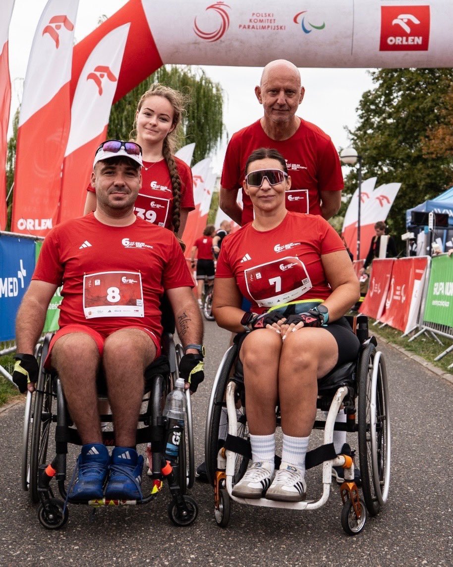 TeamORLEN's tweet photo. Szósta edycja ORLEN Paralympic Run za nami!

Na warszawskiej Kępie Potockiej odbyły się biegi na 1 km i 5 km. Tradycyjnie, była wspaniała atmosfera, imponująca frekwencja i ogromna dawka sportowych emocji.

To był wyjątkowy dzień! https://t.co/3mWnSJMM8Q
