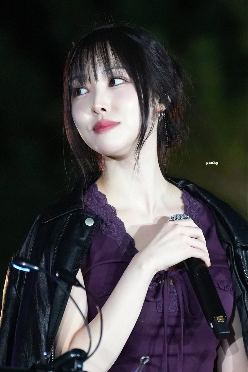 panky1004's tweet photo. 260918

💜🖤

#유주 #YUJU #여자친구 #GFRIEND https://t.co/3596VuYaTV