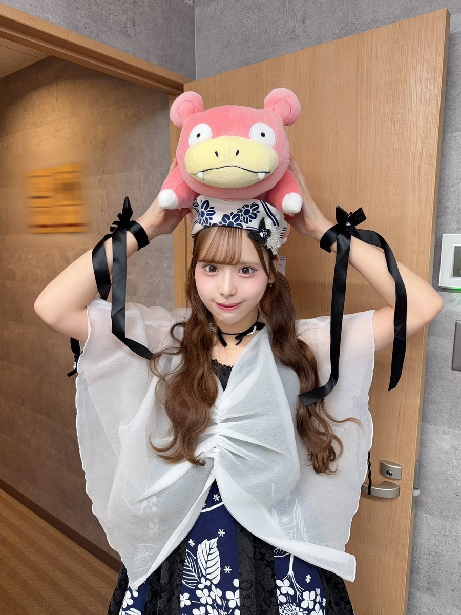 COCOfishbowl's tweet photo. フクフェス Vol.6ありがとうございました！
本当に本当に念願の香川県🥹
来ることができてとっても嬉しいです🥹✨
親鳥雛鳥食べてる！楽しんでるよ！
香川のおすすめご飯とかお土産とか甘いものとか
たくさん教えてください！明日も楽しみ！
あかりさんと🫶🏻  #STU48 さん https://t.co/Qy2hN8prXx