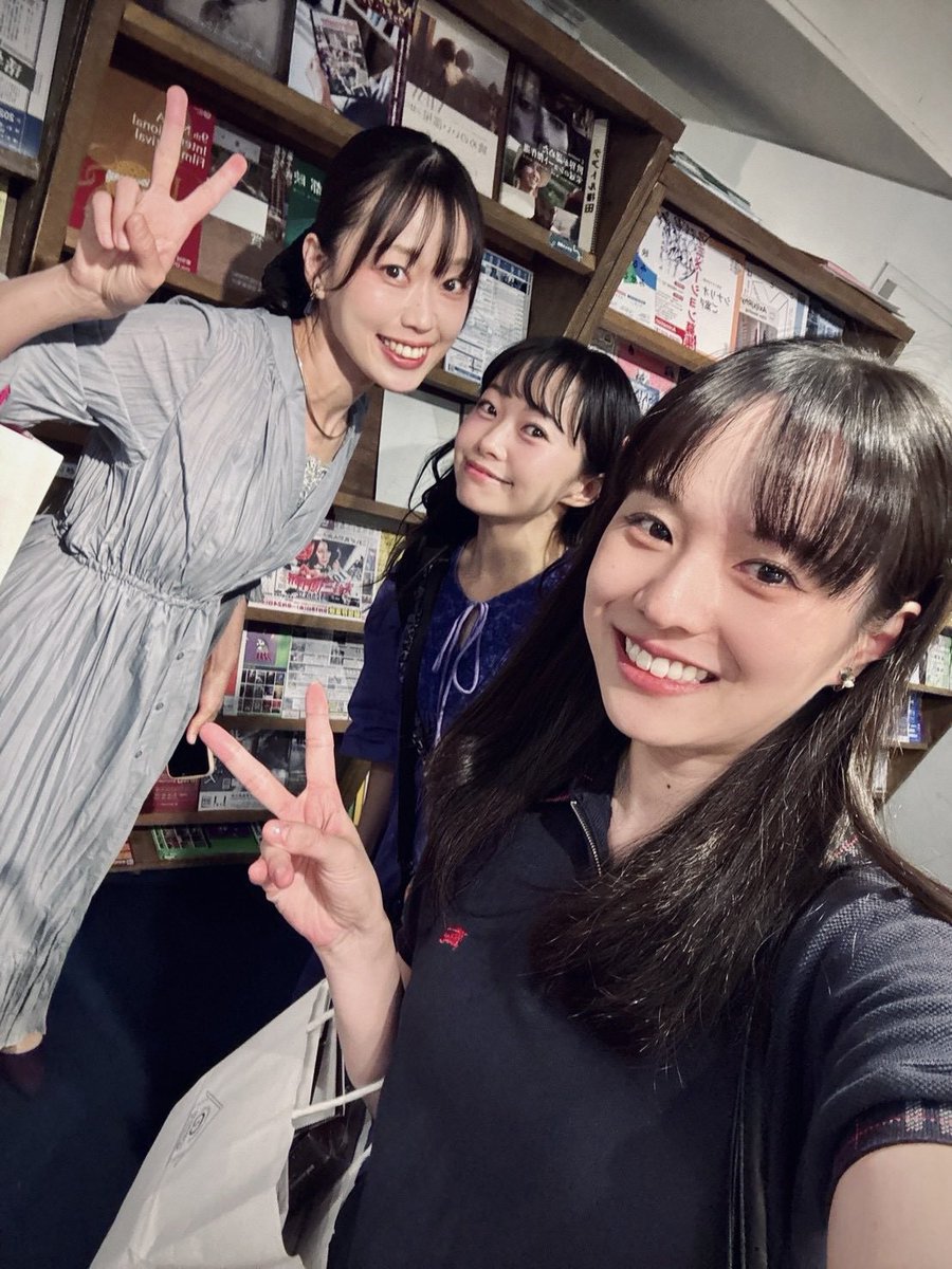 tangetan's tweet photo. 栗山陽輔監督 映画
『そばにわたしがずっといる』上映会

ご来場いただきありがとうございました！
監督が話してた通り、変な映画に仕上がって面白かったです！何度か観て誰かと話したい。
久しぶりにキャストとも会え、楽しい時間になりました。

またどこかでお会いできますように！

#そばいる https://t.co/SGRJofel9J