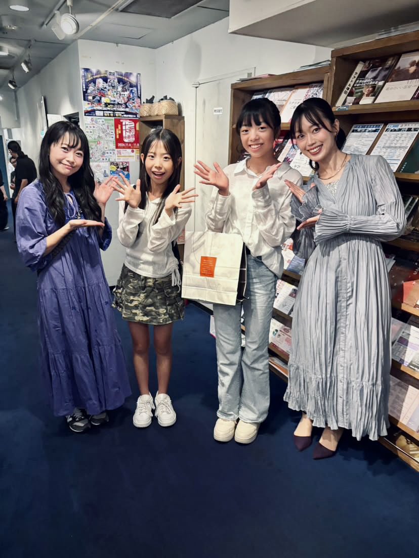 tangetan's tweet photo. 栗山陽輔監督 映画
『そばにわたしがずっといる』上映会

ご来場いただきありがとうございました！
監督が話してた通り、変な映画に仕上がって面白かったです！何度か観て誰かと話したい。
久しぶりにキャストとも会え、楽しい時間になりました。

またどこかでお会いできますように！

#そばいる https://t.co/SGRJofel9J