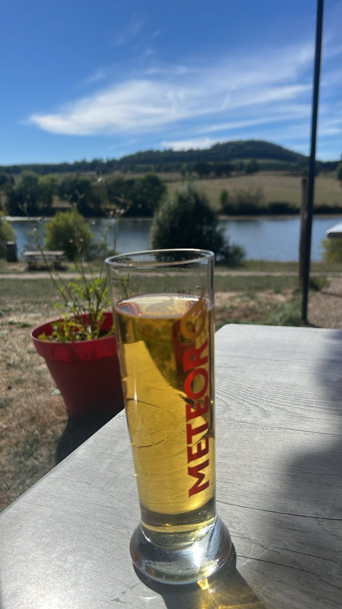 sweetdic_'s tweet photo. Um domingo qualquer na França ahhaha https://t.co/lwT6FT4iRj