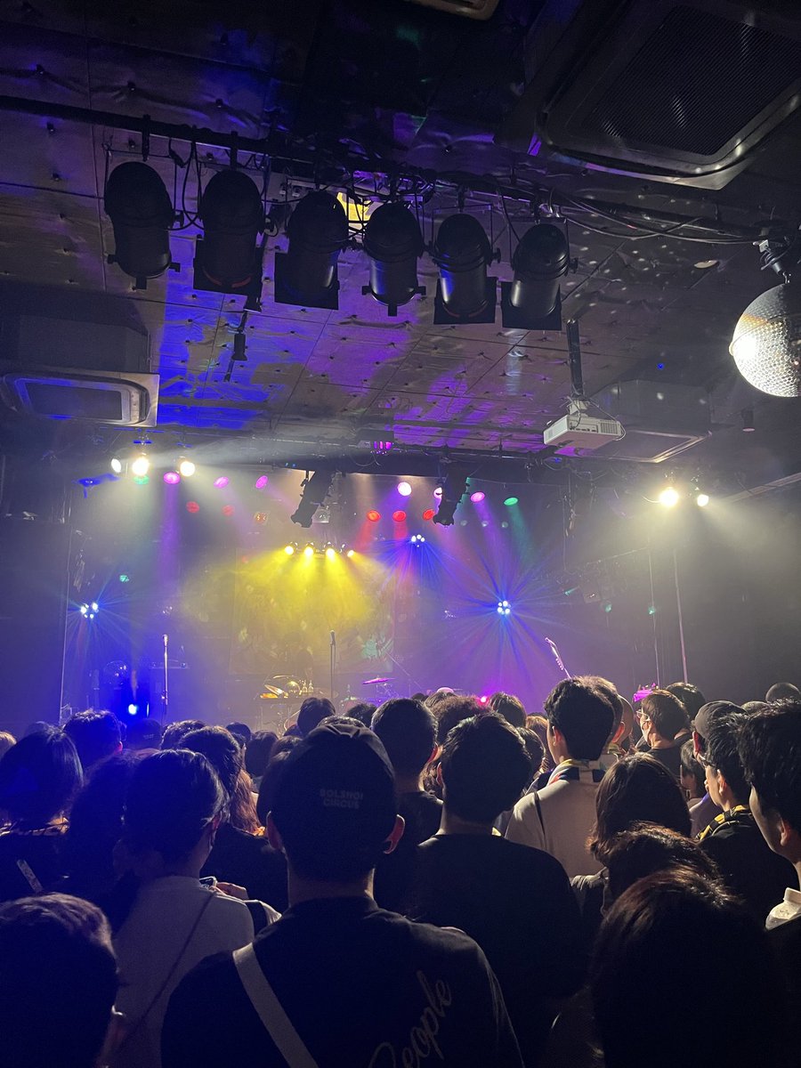 MA30_HALW's tweet photo. 9/20
BRADIO DANCE PARTY TOUR 2026
BRADIO
HEAVEN'S ROCK さいたま新都心

ツアー初日。開演前からDJアフロのお陰で既に楽しみがあるし、開演してからは1曲目から盛り上げてくれて楽しすぎた。好きな曲がたくさんあるセトリでダンパやってくれて感謝しかない。あー、踊った踊った。

#BRADIOダンパ https://t.co/rIsnzTb5fo