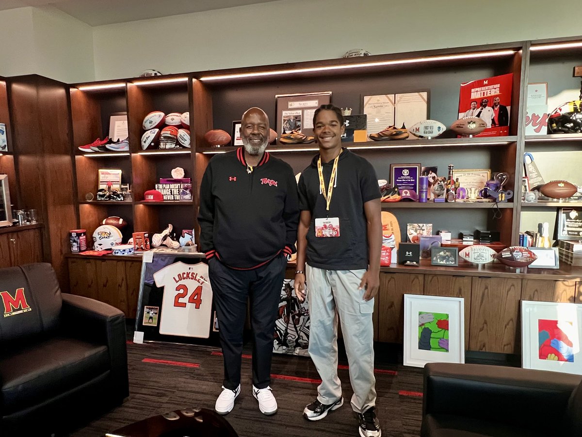 RyanDrakeford's tweet photo. Nothing like home town love. Great time a Maryland. Highlight was my meeting with the legendary Coach Locks in his office @CoachLocks. Ran into my guy @mbccam_. Good vibes last night 🙏🏽❤️ #reachforthestars #neversettleforless
@TedMonachino
@coachjthomas11
@Coach_Merci https://t.co/aCFu66iI24