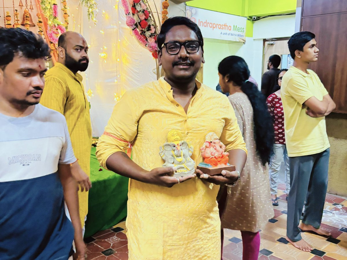 RSDOfficial_'s tweet photo. Successfully Completed Ganesh Visarjan With Friends @Madhapur HYD

#GaneshVisarjan #GaneshNimarjanam
#JaiDevPds #Madhapur #Hyderabad https://t.co/tSoTiDqTss