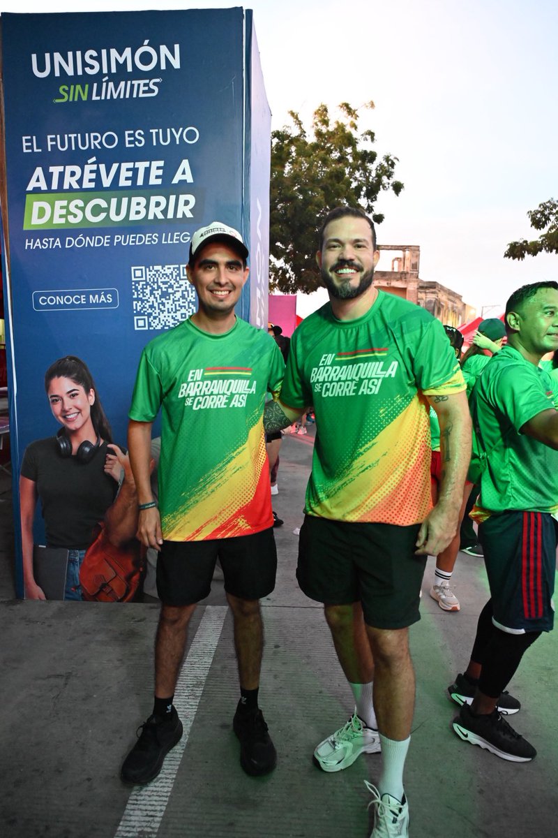 unisimon's tweet photo. 🏃‍♀️¡Unisimón corrió con Barranquilla!🏃‍♂️

❤️💛💚 Vivimos @enbaqsecorreasi como patrocinadores, acompañando la Ruta Unisimón 10K por espacios como el Teatro José Consuegra Higgins, nuestras sedes 1, 2, 3, Posgrados y la Casa de la Cultura de la Universidad Simón Bolívar, La Perla. https://t.co/McfCpc6cYQ