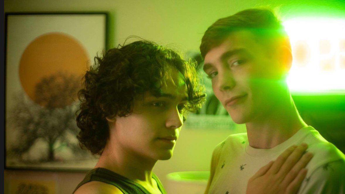 romeodude111's tweet photo. #SexySunday Cameron Moore makes his return to Helix after a long absence and gets to share another special encounter with C.J. Parker.   Nice to see these two sexy guys again!  @CameronMooreLOL @C_JayThe1 😍 https://t.co/5mmqNe3I6R
