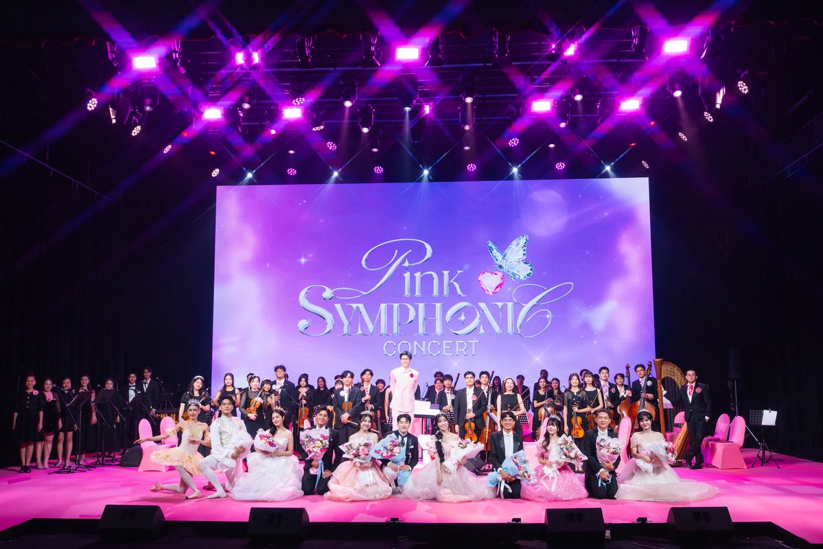 MANG_OfficialTH's tweet photo. ขอบคุณงาน “Pink Symphonic Concert” ที่มอบโอกาสให้มางได้มาเป็นเจ้าหญิงตัวน้อย ร้องเพลงวัยเด็กในฝันนะคะ หวังว่าเสียงเพลงแสนไพเราะของเจ้าหญิง เจ้าชายทุกท่านจะสร้างความสุขให้ทุกคนในวันนี้นะคะ👸🏻💖✨

#sleepymangx 
#PinkSymphonicConcert
#PinkSymphonicConcertxMANG
#Barbie #BarbieConcert https://t.co/Au2CmccLDX