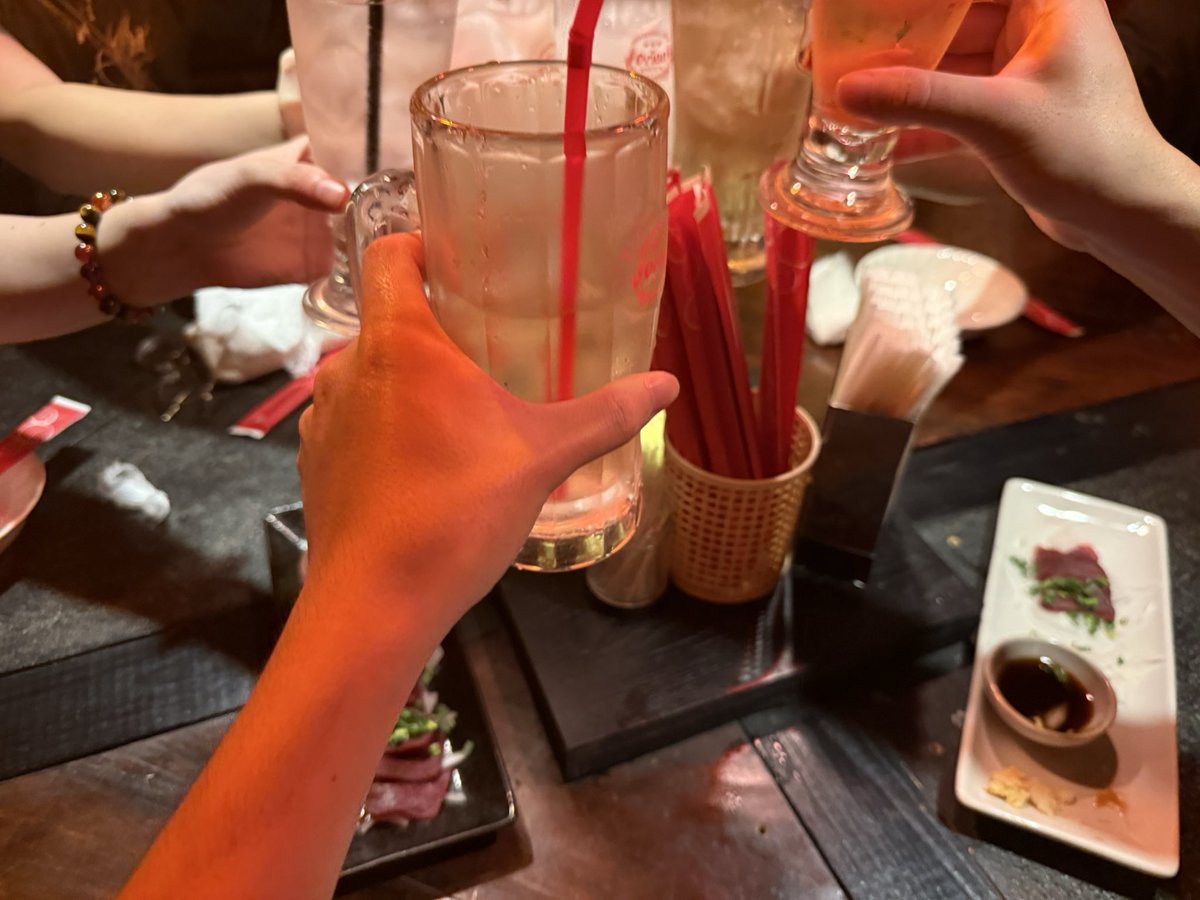 root_aok's tweet photo. まだみんな集まってないけど仲良しグループで飲み会！ https://t.co/uHjZtSLfkK