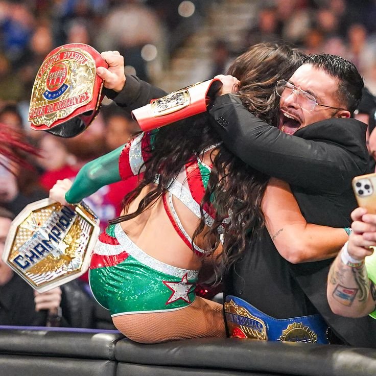 SheUnprettyHER's tweet photo. Happy birthday to my fellow greatest Canadian champion of all time. 

 You have become my best friend And I'm grateful for having you by my side. https://t.co/SaBB0NOrGV