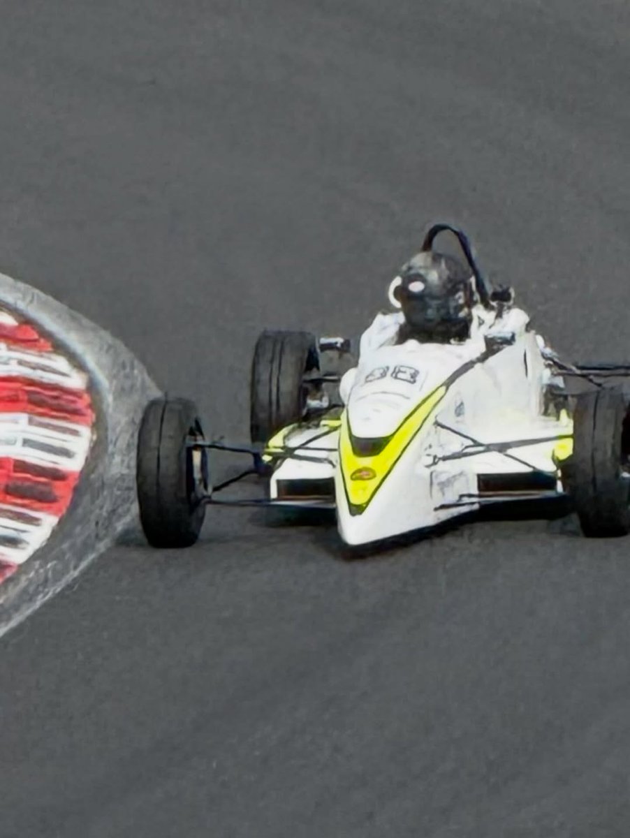 NanceeDatkb4e's tweet photo. Cody Hayhurst is at Brands Hatch with TM Racing UK, ready for the weekend with Hawaiian Hardwear and Squatch Juice. https://t.co/EHF43tRXzq