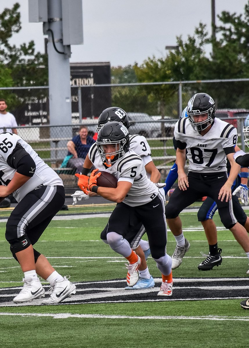 masonstraub2029's tweet photo. A few of my highlights from yesterday’s win against Hamilton…@LakotaEastFB @Jordan_kitna3 @BigFrank513 https://t.co/BmHyzM8Zz8