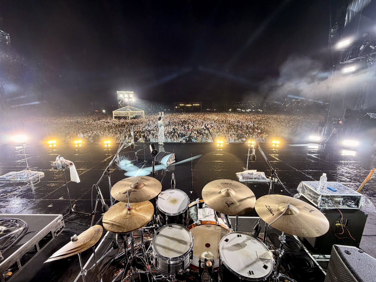 fumihiro_ibuki's tweet photo. 2026.09.20
あいみょん
ROCK IN JAPAN FESTIVAL 2026

あいみょん夏フェス完、ありがとうございました！
みんなでやり切った乗り越えたすごかった☔️
忘れられない夜になりました。
お疲れ様でした！ https://t.co/duZGPTkEcO
