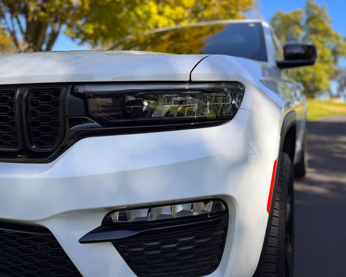 RogersDodge_ID's tweet photo. Take this Certified 2024 Jeep Grand Cherokee Altitude X on for a test drive today, you might just want to take it home! 

#lewistonidaho #rogersdodge #DriveHappy #Idaho #rmxperformance https://t.co/GCpy03trNA