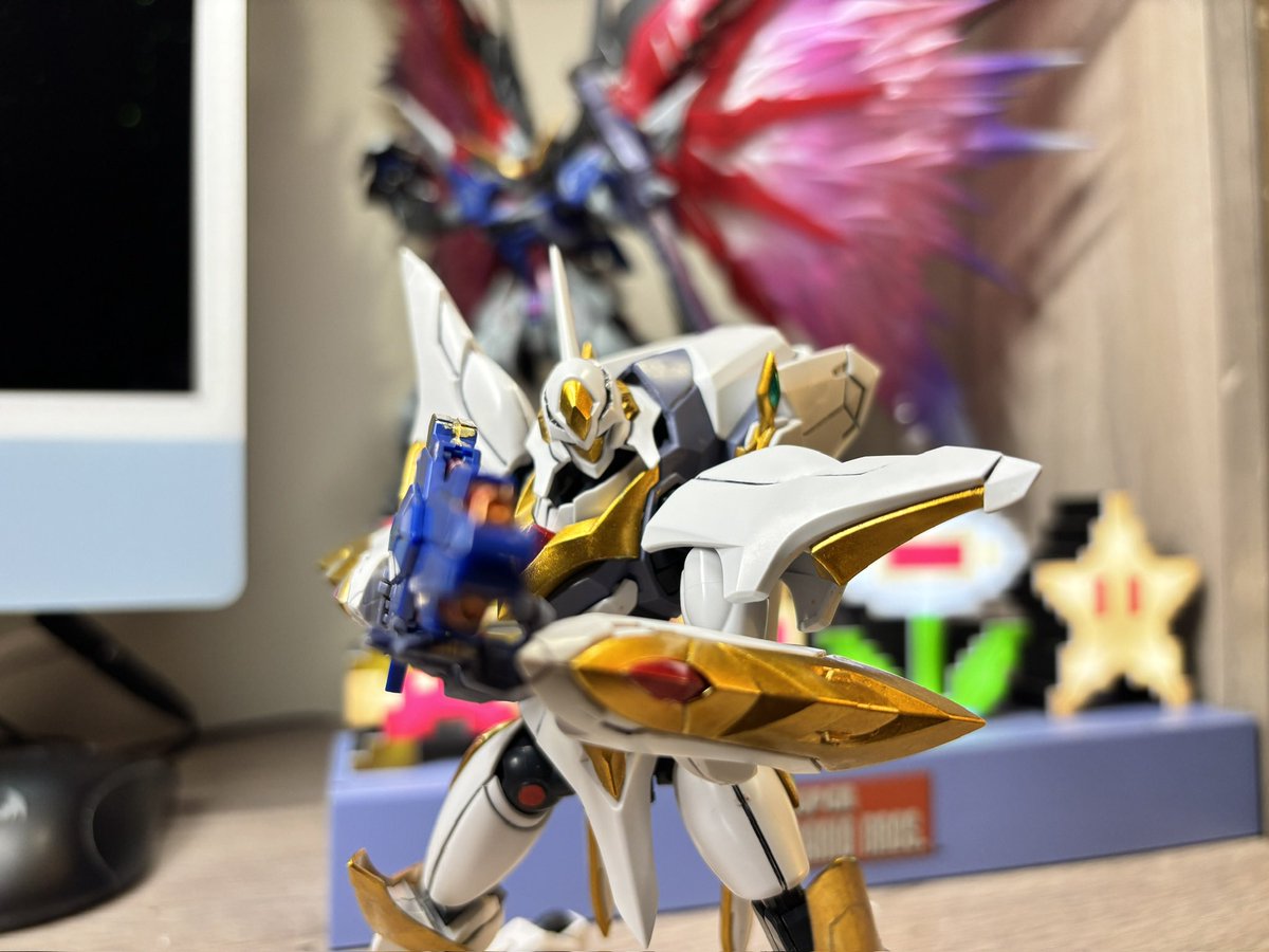 Novus_Prime1's tweet photo. Lancelot Albion https://t.co/PIEd4EQULN