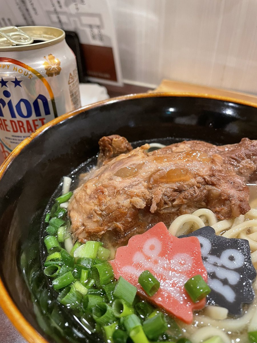 70daichan's tweet photo. ふくぎ屋さんの沖縄フェア行ってきた。ソーキがめっちゃ柔らかく大きかった。いつもなんだけどね https://t.co/4dyZqtXG9v