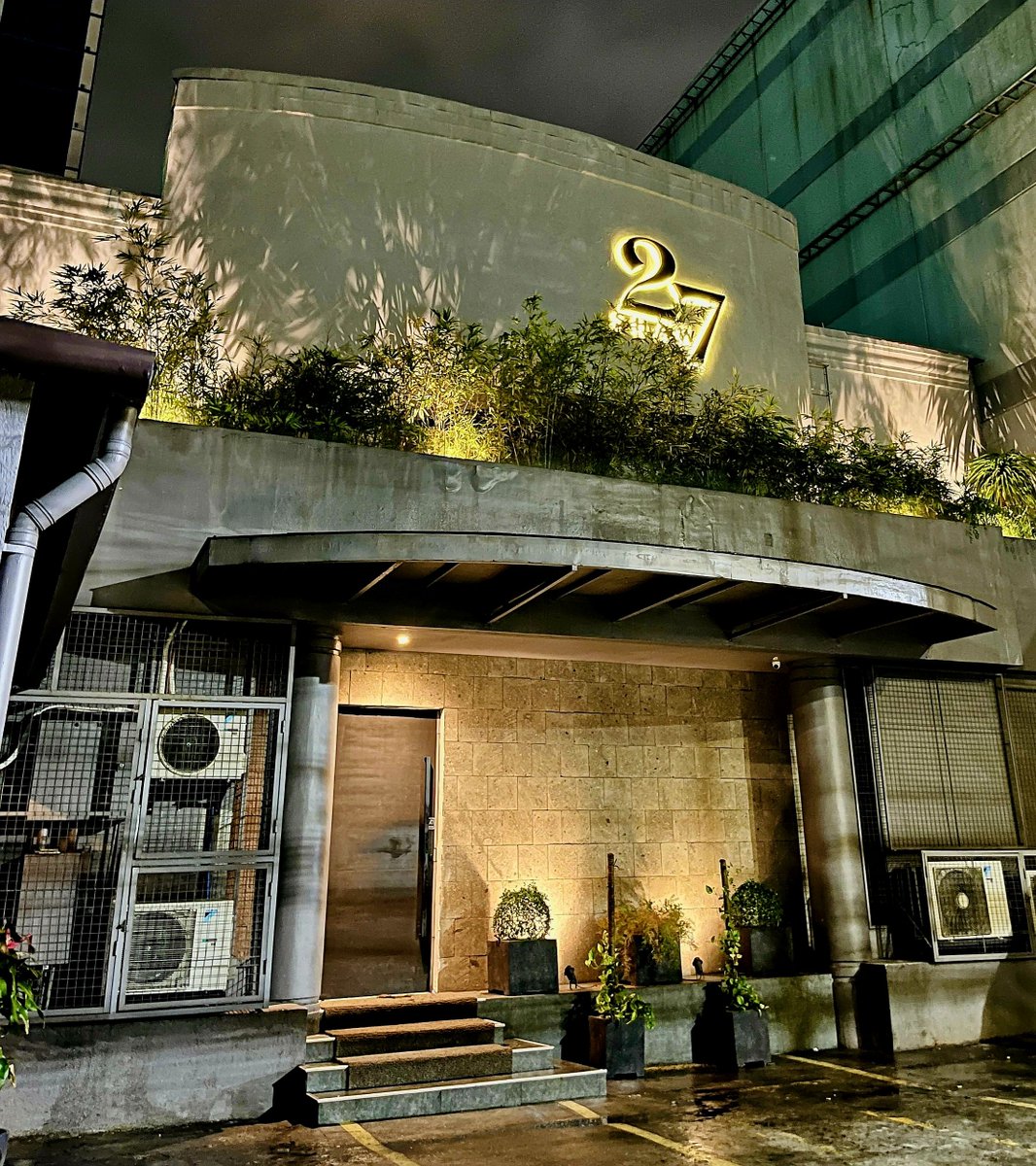 simplyme101486's tweet photo. Thanks @27shawspa last night..

Nagenjoy ako with the OG Babies Group. Ang iingay hehehe..

Met familiar faces sa lounge ng spa and overheard a conversation from 3 spagoers..

SG1: Follow mo si SimplyMe at ung website. Kumpleto siya reviews ng mga theras.

SG2: Nakafollow na ako sa kanya at siya lagi binabasa ko.

Nakakatuwa lang at nkakataba ng puso..

Minsan tlga nkakabuo ng friendship ung isang community..