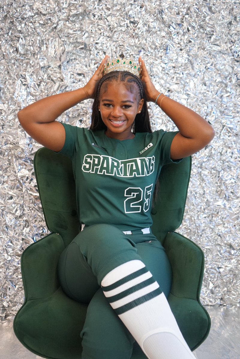 Yaz_Johnson11's tweet photo. I’m excited to announce my commitment to continue my academic and athletic career at Michigan State University!! Thank you @ShoMcDonald @CoachDStenger @WellsBethaney22 @coachanniesmith for this amazing opportunity. I’m blessed and excited for what’s to come! 💚🤍
#committed #GoGreen #SpartanUp #B1GSoftball 

@BlazeUnited16u_ @BlazeFastpitch @CoachCaitlynOSB @IverRobinson @C_robertson10 @lstrickland11 @IMGASoftball @CoachAHayes @joey1ye @PriscillaRiser @eddie_zeron @ExtraInningSB @LineDsoftball @DiamondAddicts @D1Softball @BradyVernon @SoftbalAmerica @PrepSoftball @pursoftball @FEDESOFTPR @Spartans_Illo @BarstoolMSU