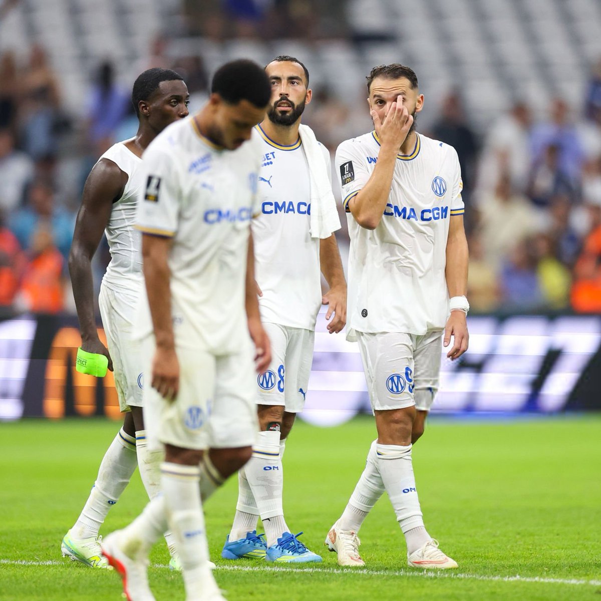 ActuFoot_'s tweet photo. 🚨🚨 LA DESCENTE AUX ENFERS SE POURSUIT POUR L'OLYMPIQUE DE MARSEILLE !!!!!! 😰

Les Marseillais concèdent une CINQUIÈME DÉFAITE D'AFFILÉE toutes compétitions confondues.

❌ 2-0 vs Monaco
❌ 3-2 vs Paris FC
❌ 1-0 vs Rennes
❌ 4-1 vs Besiktas
❌ 2-1 vs Paris SG

Le début de saison est CATACLYSMIQUE. 🥶