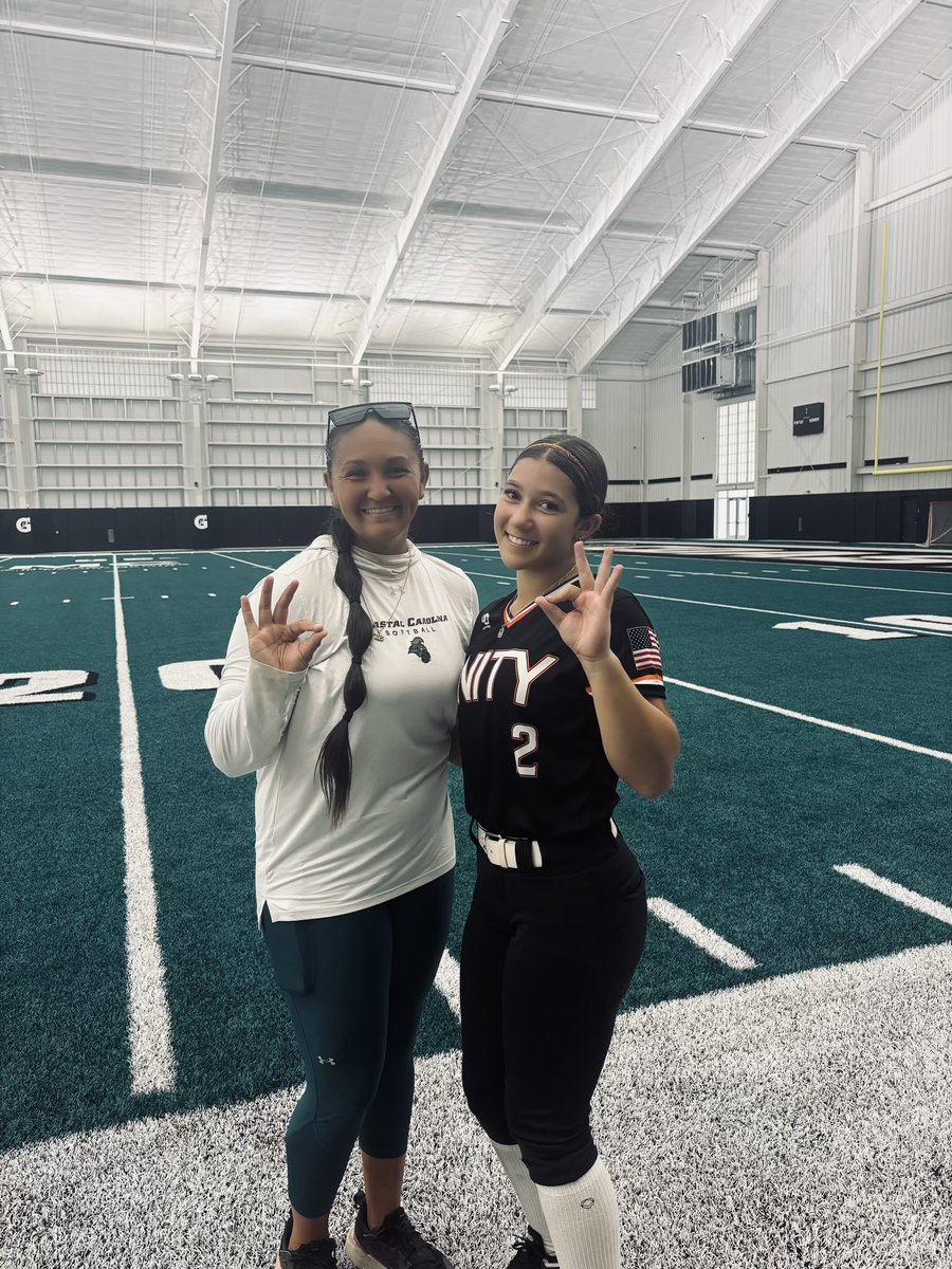LizzyStoner2029's tweet photo. Thank you @CoastalSoftball for an amazing prospect camp as always! im so grateful for the opportunity to compete, learn, and showcase my game at Coastal Carolina. Thank you to all the coaches for your time and encouragement throughout the weekend.🩵#GoChants #TealNation #softball https://t.co/K5IfaYcHOT