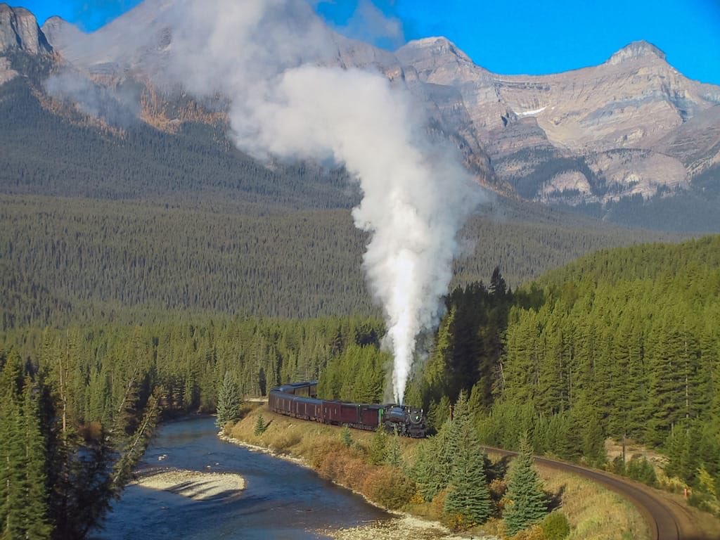 SOU_railman's tweet photo. Forgot to mention this yesterday but it’s been officially 25 years since Canadian Pacific debuted 2816 into the world of mainline steam excursions. ❤️ https://t.co/6jpJHzZbm0
