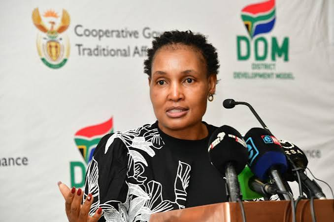 Manikipi's tweet photo. 12 September 2024, our lovely President requested time to deal with a R575k loan / bribe Simelane received as the then Mayor for VBS corruption.

More than two years later, he is still 'studying' the report &amp; we have all moved on.

Untswempu u CR xem! https://t.co/fLpoYX8jyP