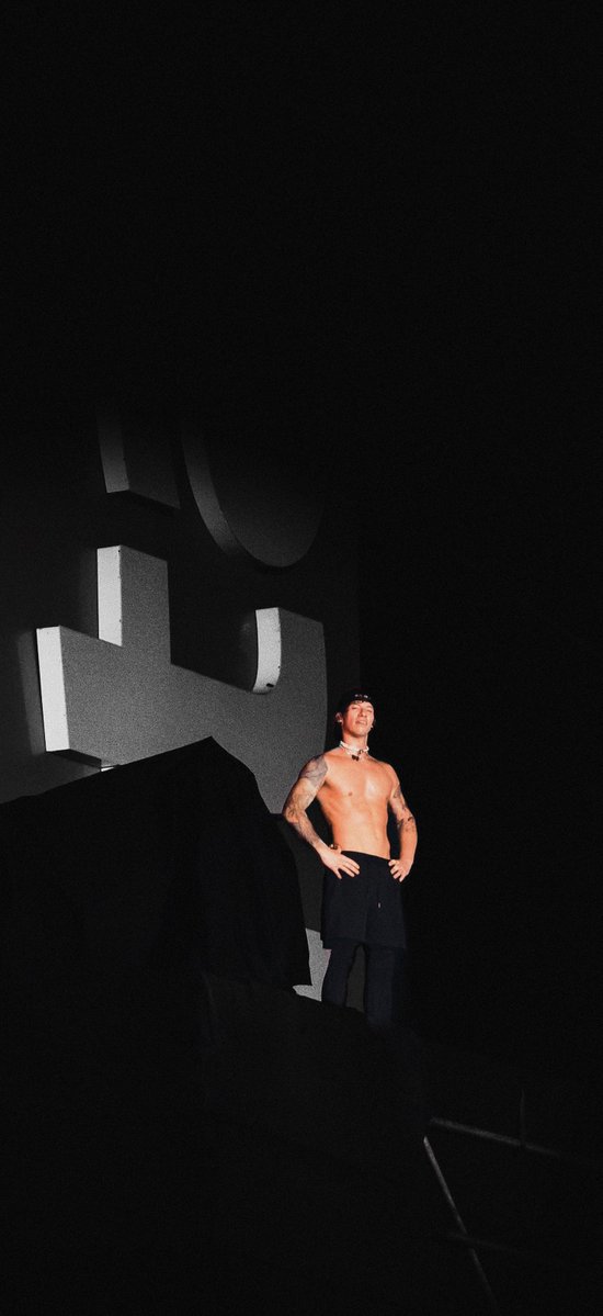 unlockscreen's tweet photo. — twenty one pilots | Rock in Rio pt 2 wallpapers 🇧🇷✨

like &amp; rt if you use it!! /math https://t.co/DEzKEG0nRF