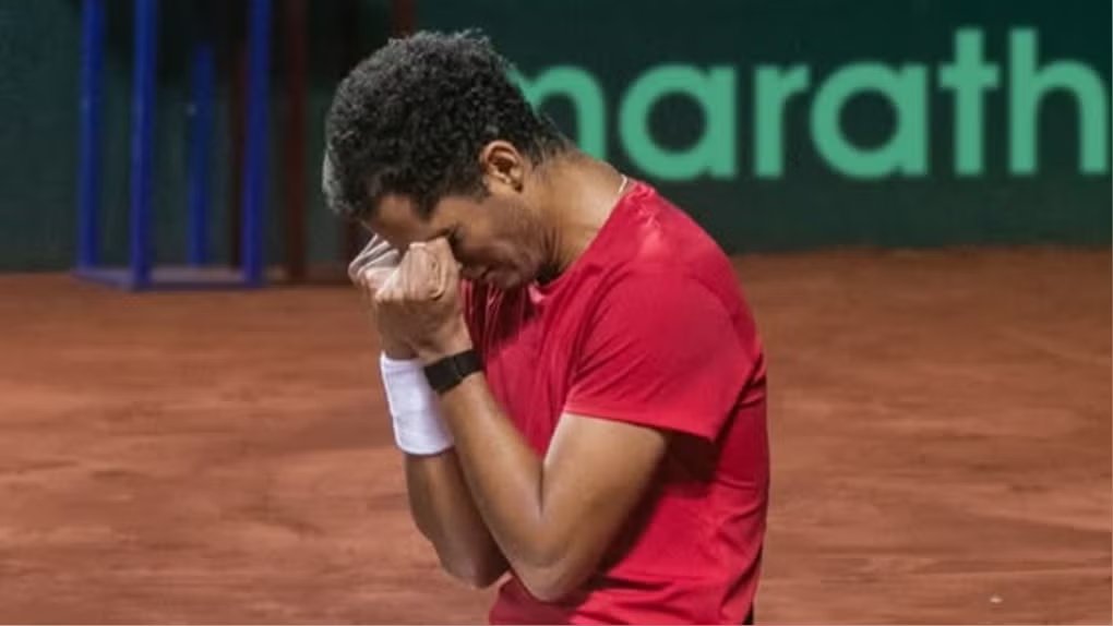 DecisivoTenisPe's tweet photo. 📊EL DATO: 🎾🇵🇪 Juan Pablo Varillas cuando juega de LOCAL en Copa Davis para Perú.

❌🇧🇴 H. Dellien (2015)
✅🇺🇾 Arus (2016)
✅🇨🇭 Ehrat (2020)
✅🇨🇭 Laaksonen (2020)
✅🇧🇦 Basic (2021)
✅🇧🇦 Dzumhur (2021)
✅🇧🇴 M. Dellien (2022)
✅🇧🇴 H. Dellien (2022) [salvó un MP en contra]
✅🇨🇱 Jarry (2022)
✅🇨🇱 Tabilo (2022)
✅🇳🇴 Budkov Kjaer (2023)
✅🇳🇴 Durasovic (2023)
✅🇵🇾 VALLEJO (2026)
✅🇵🇾 ESCURRA (2026)

¡Una racha de 13 victorias consecutivas!