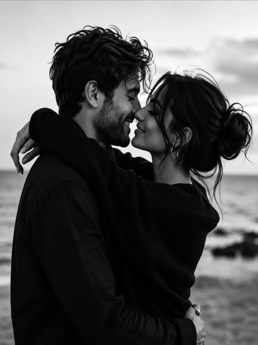 StarlitPagess's tweet photo. When my heart beat with the desire to disappear, it was your smiling face that seemed to say, “Live.” 🌙✨

— Sabahattin Ali https://t.co/OB2mbeoHlX