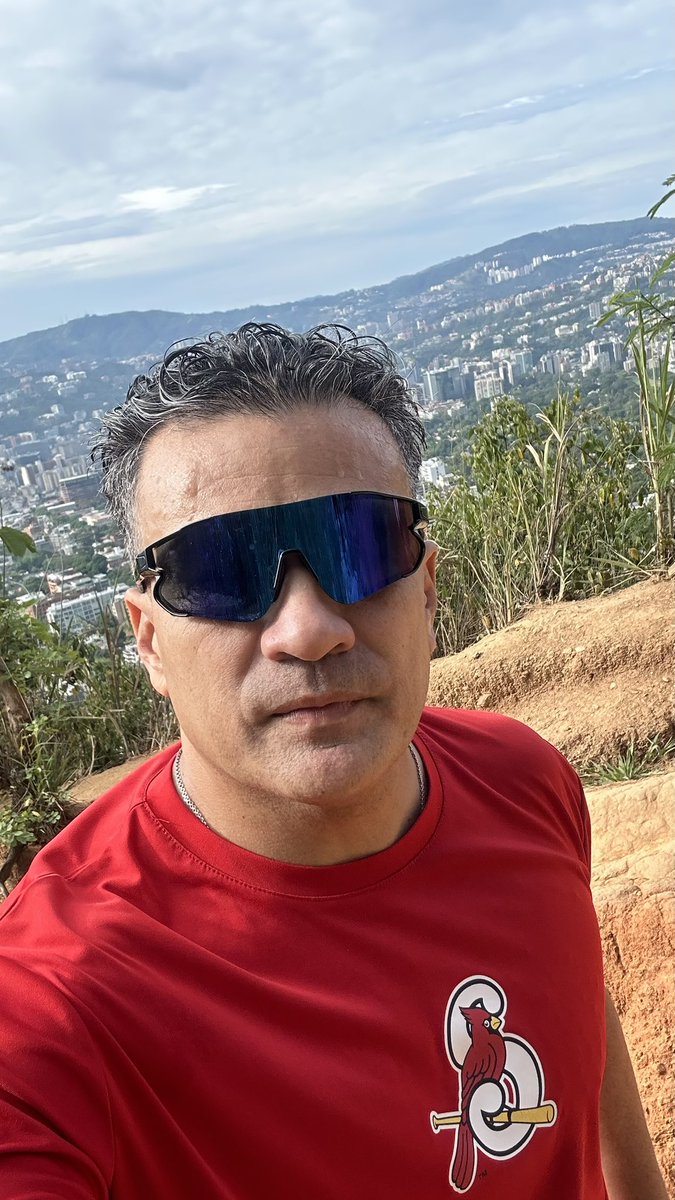 Carlion74's tweet photo. Buen domingo ❤️🇻🇪⛰️ #Avila #SabasNieves #TormentaDelDesierto https://t.co/yDbDcKbsF8